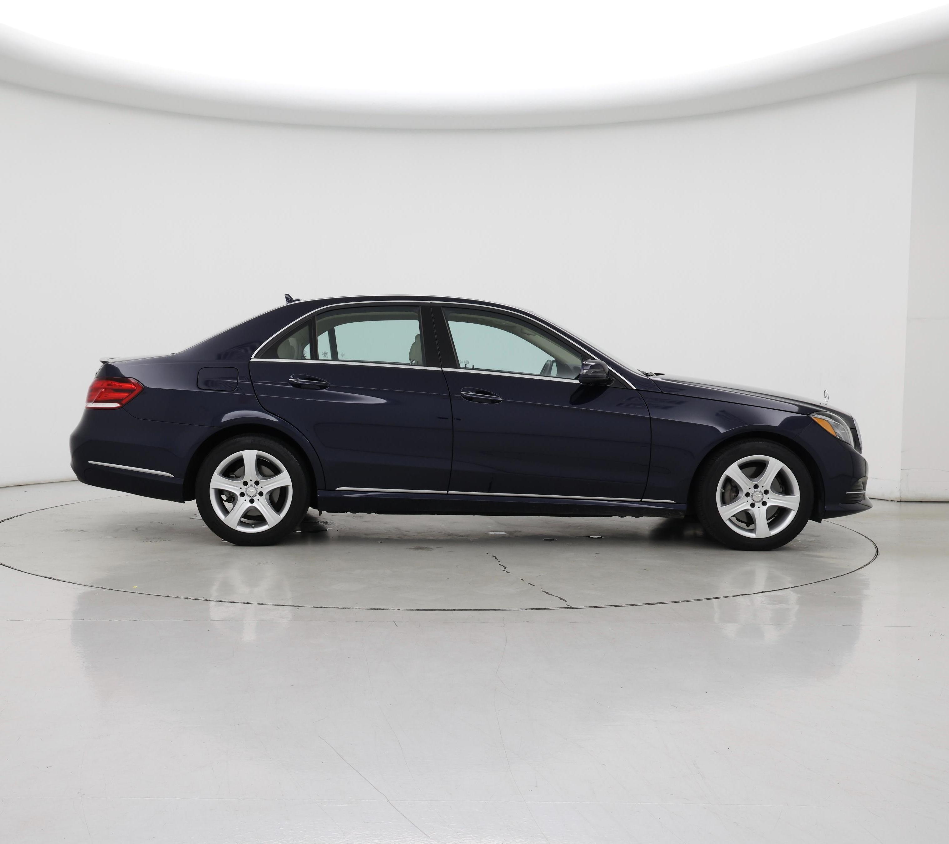 Thumbnail: 2016 Mercedes-Benz E-Class - 7