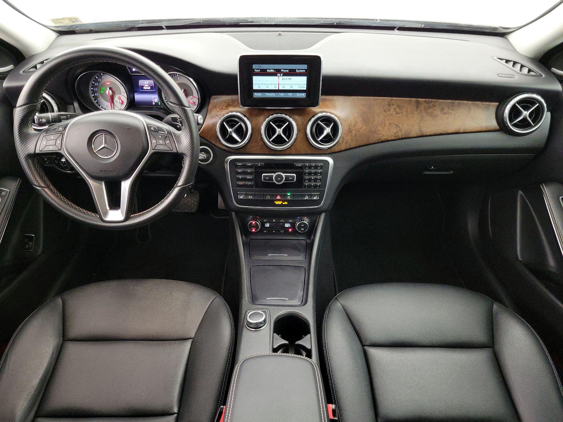 Thumbnail: 2015 Mercedes-Benz GLA - 9