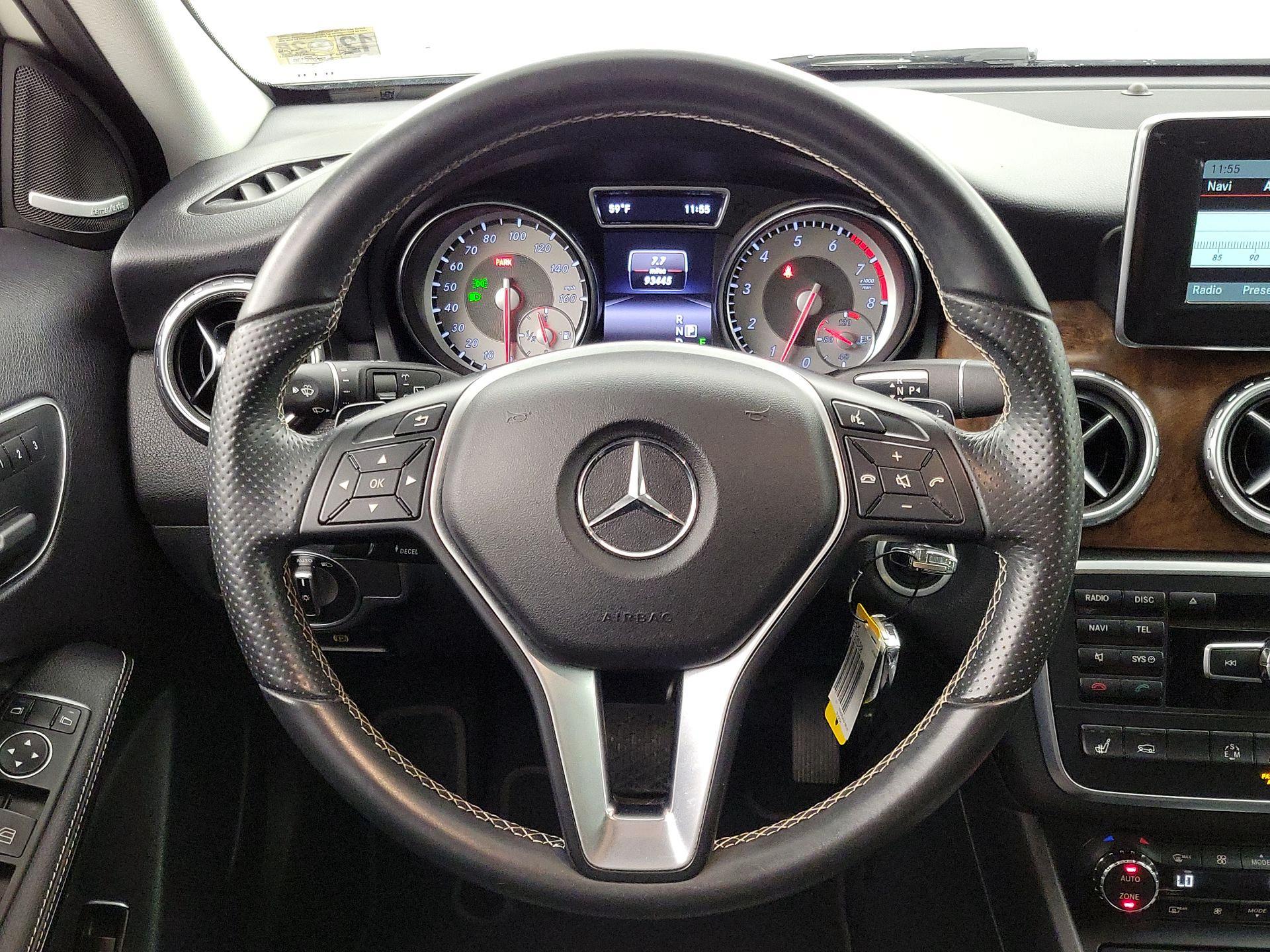 Thumbnail: 2015 Mercedes-Benz GLA - 10