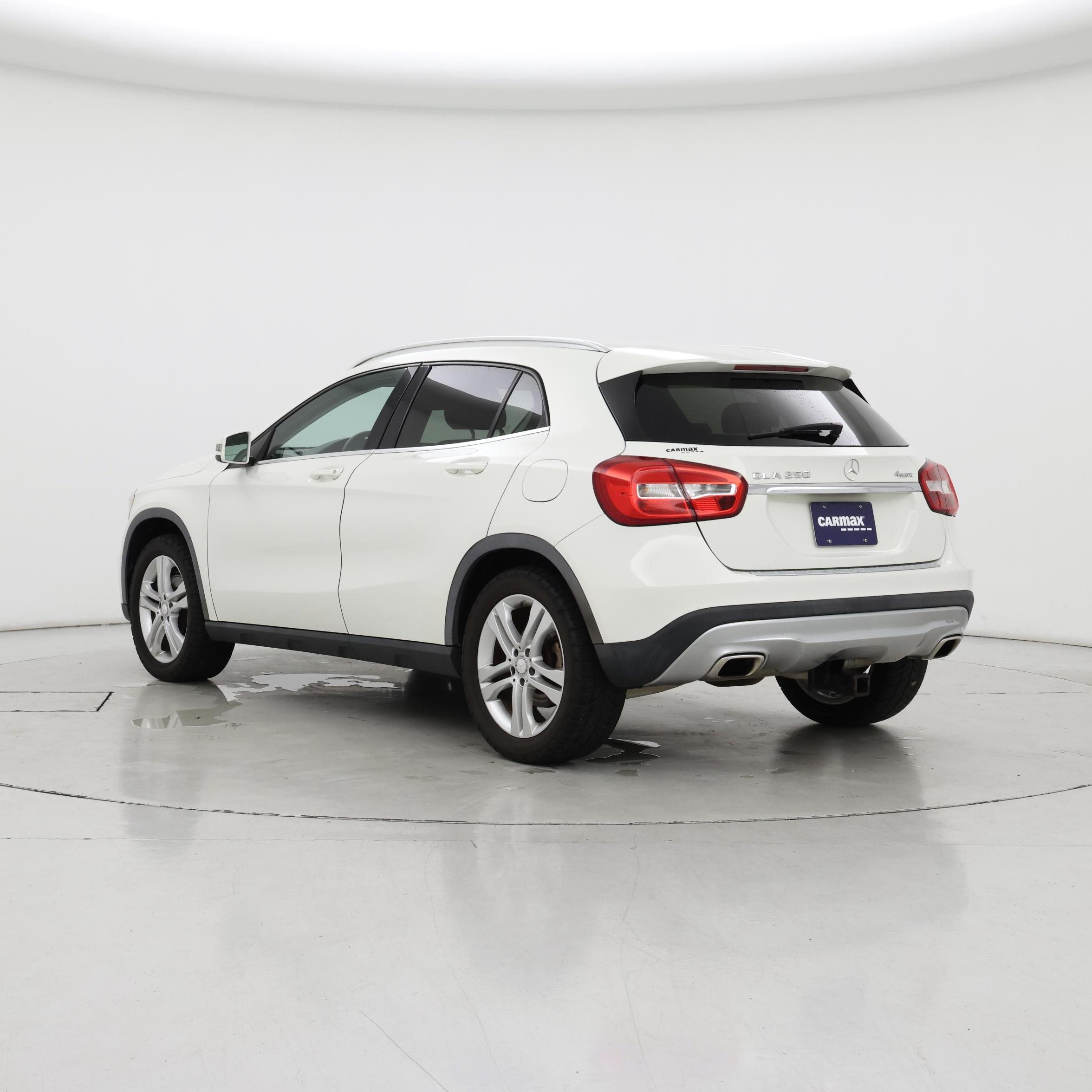 Thumbnail: 2015 Mercedes-Benz GLA - 2