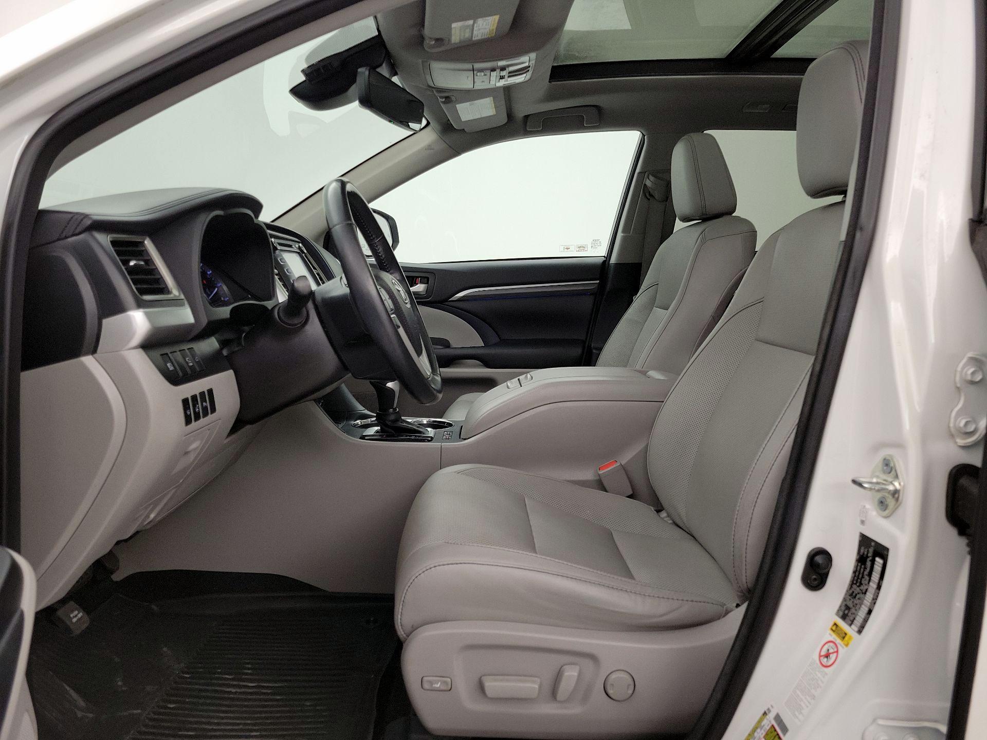 Thumbnail: 2018 Toyota Highlander - 11