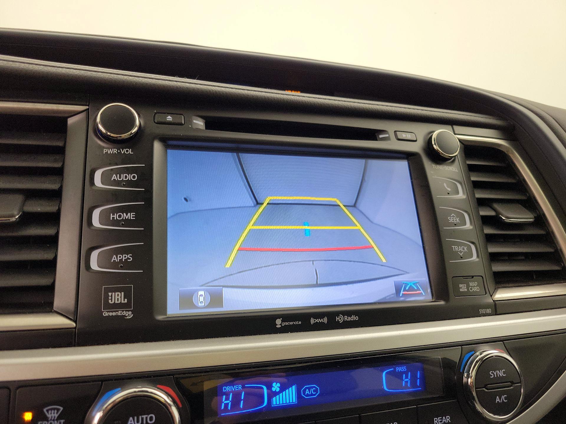 Thumbnail: 2018 Toyota Highlander - 15