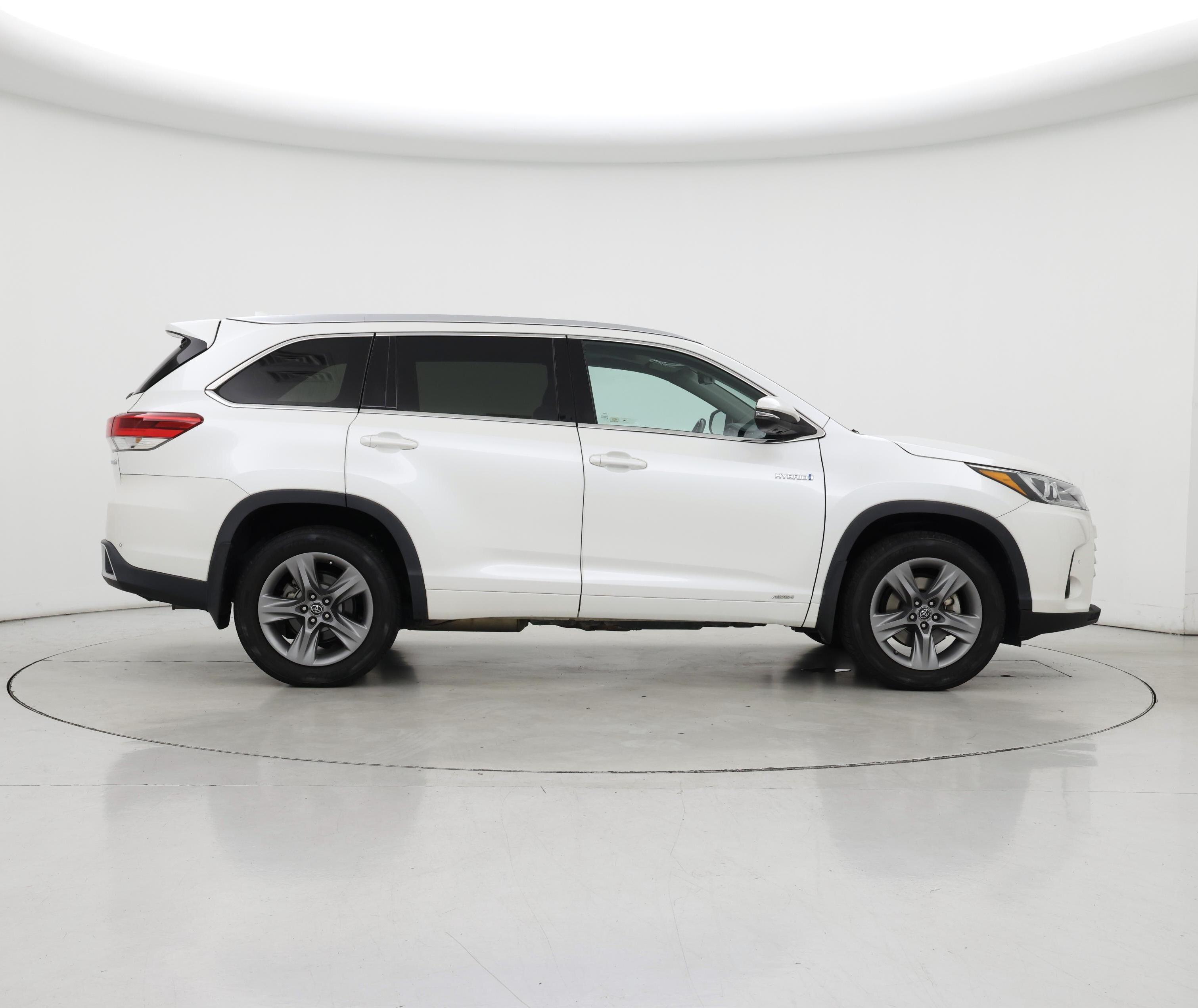 Thumbnail: 2018 Toyota Highlander - 7