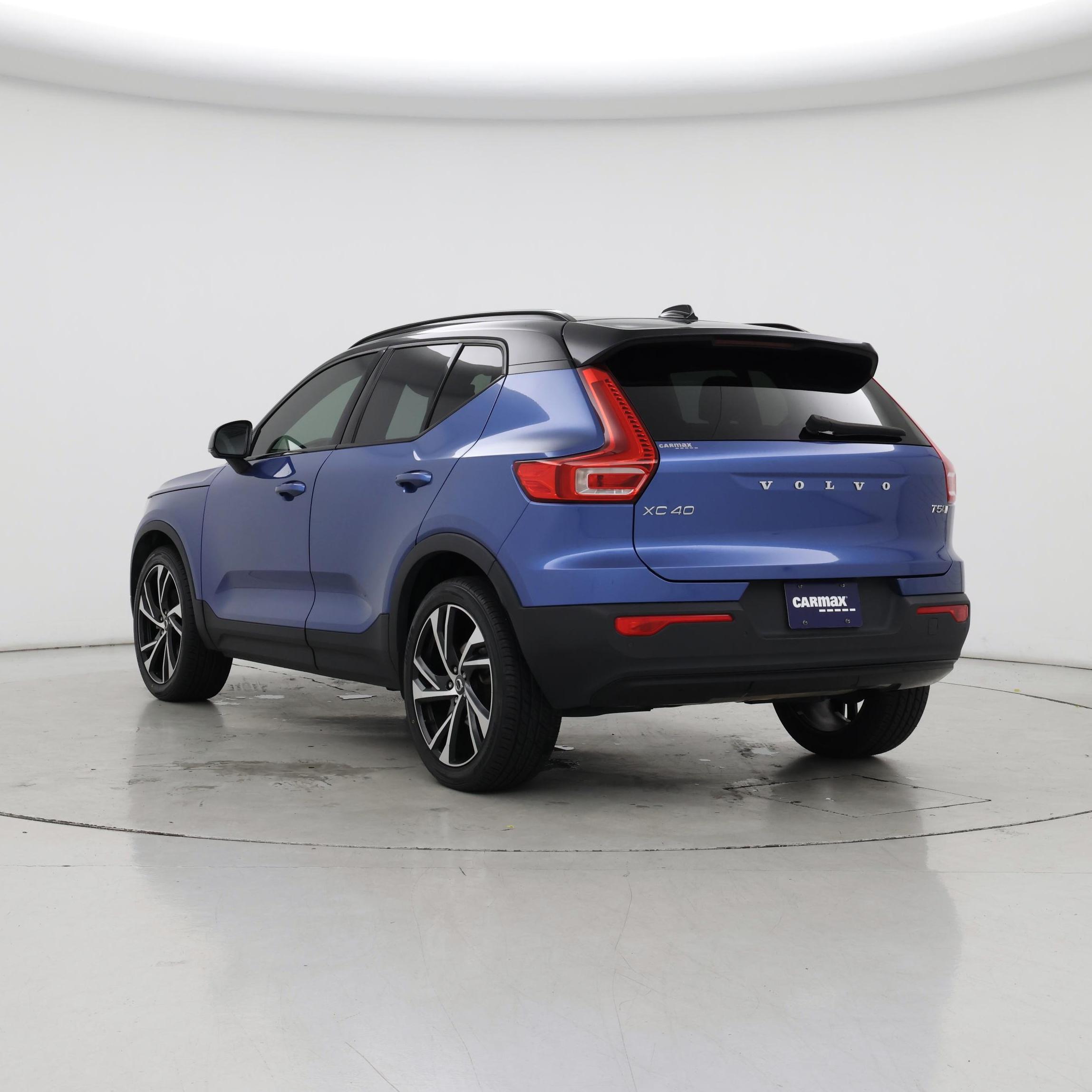 Thumbnail: 2021 Volvo XC40 - 2