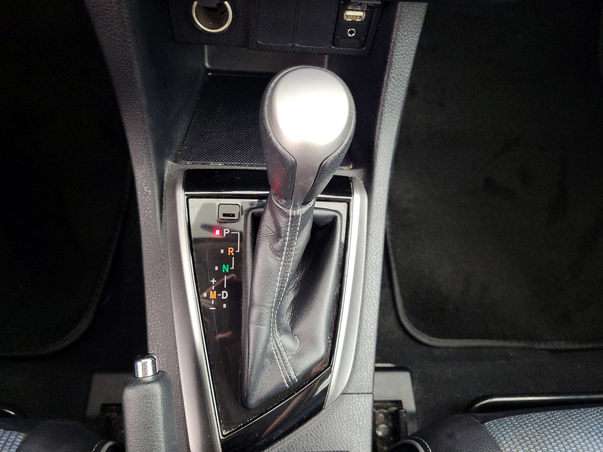 Thumbnail: 2015 Toyota Corolla - 17