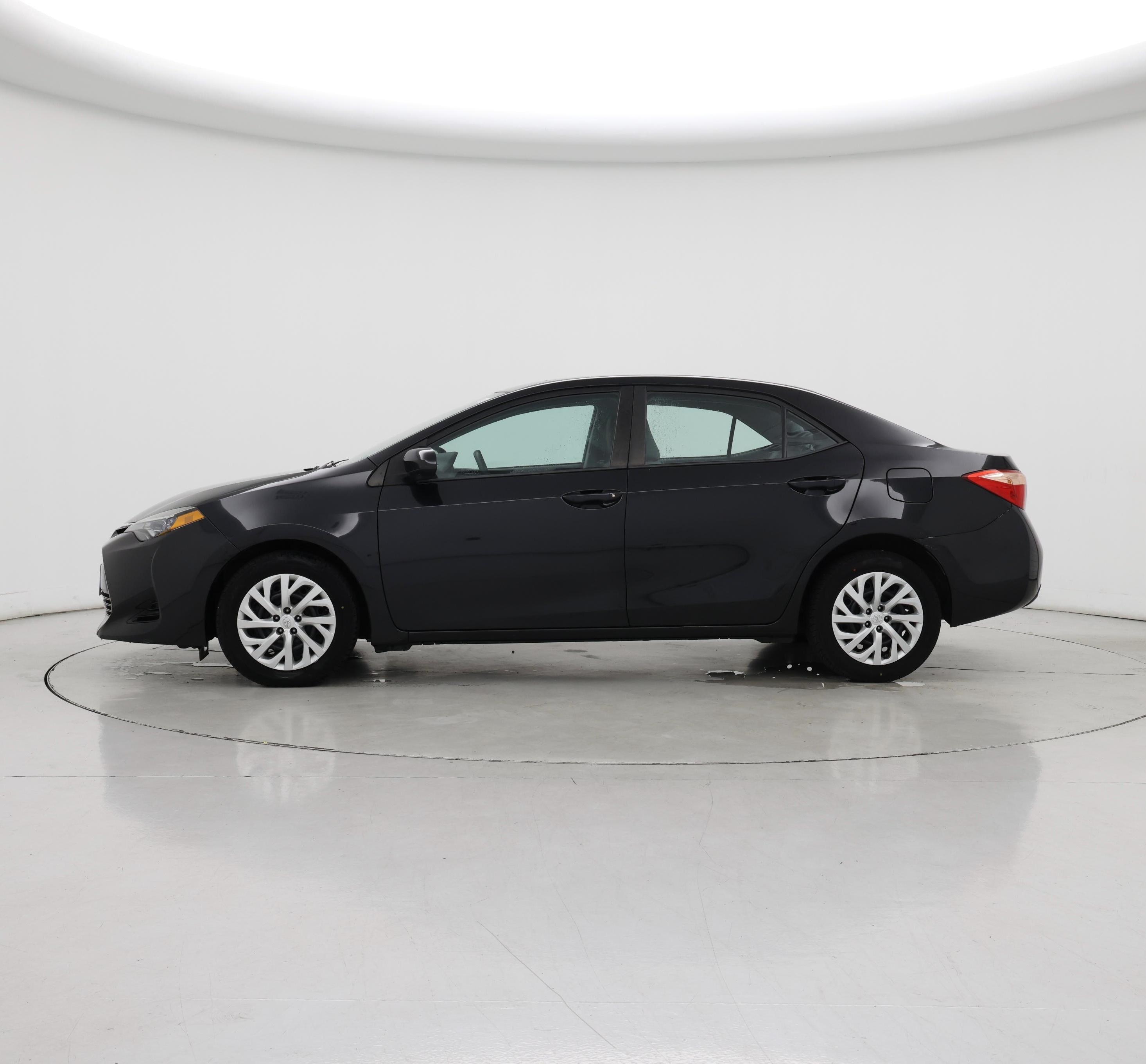 Thumbnail: 2018 Toyota Corolla - 3