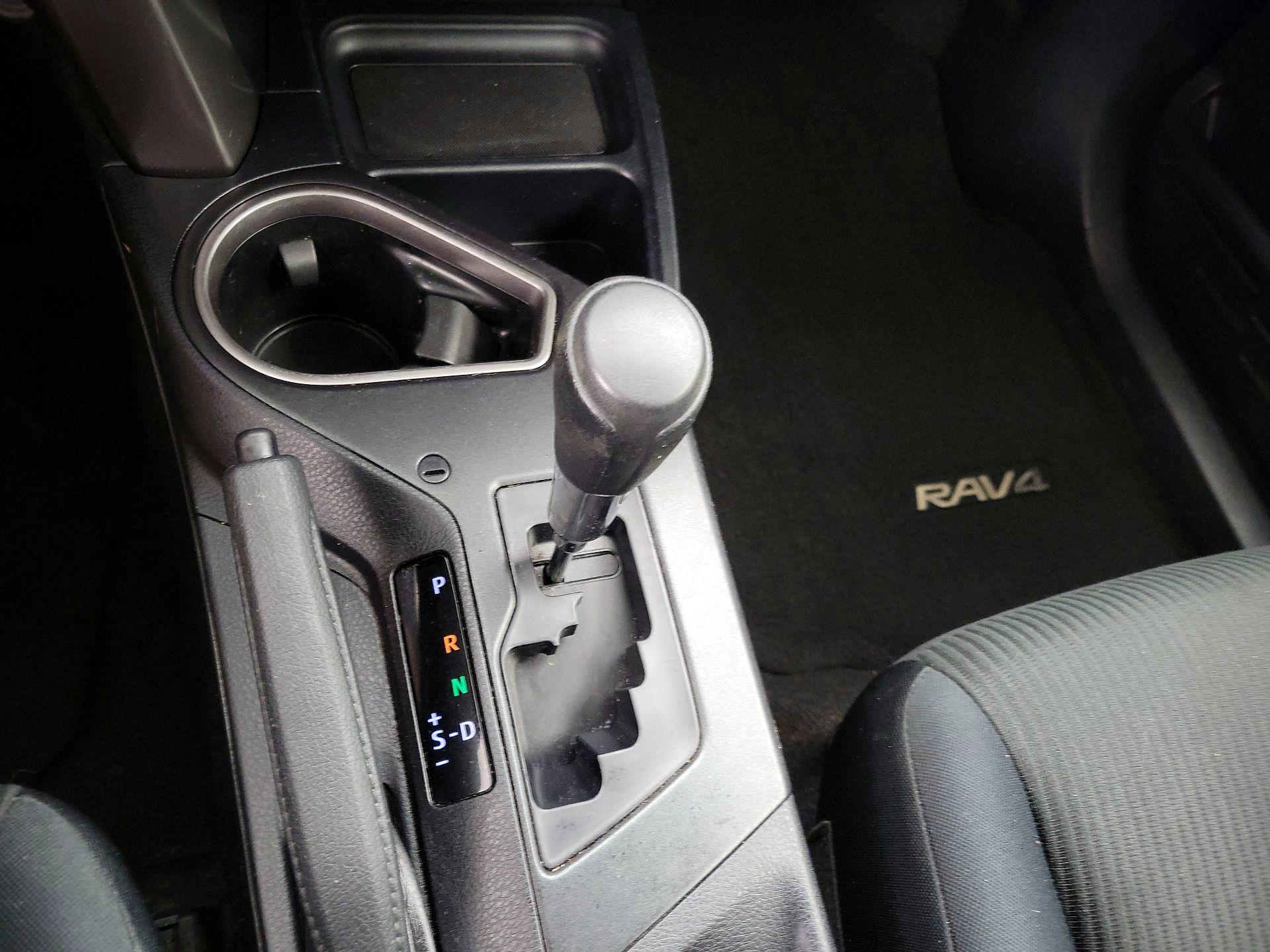 Thumbnail: 2016 Toyota RAV4 - 17