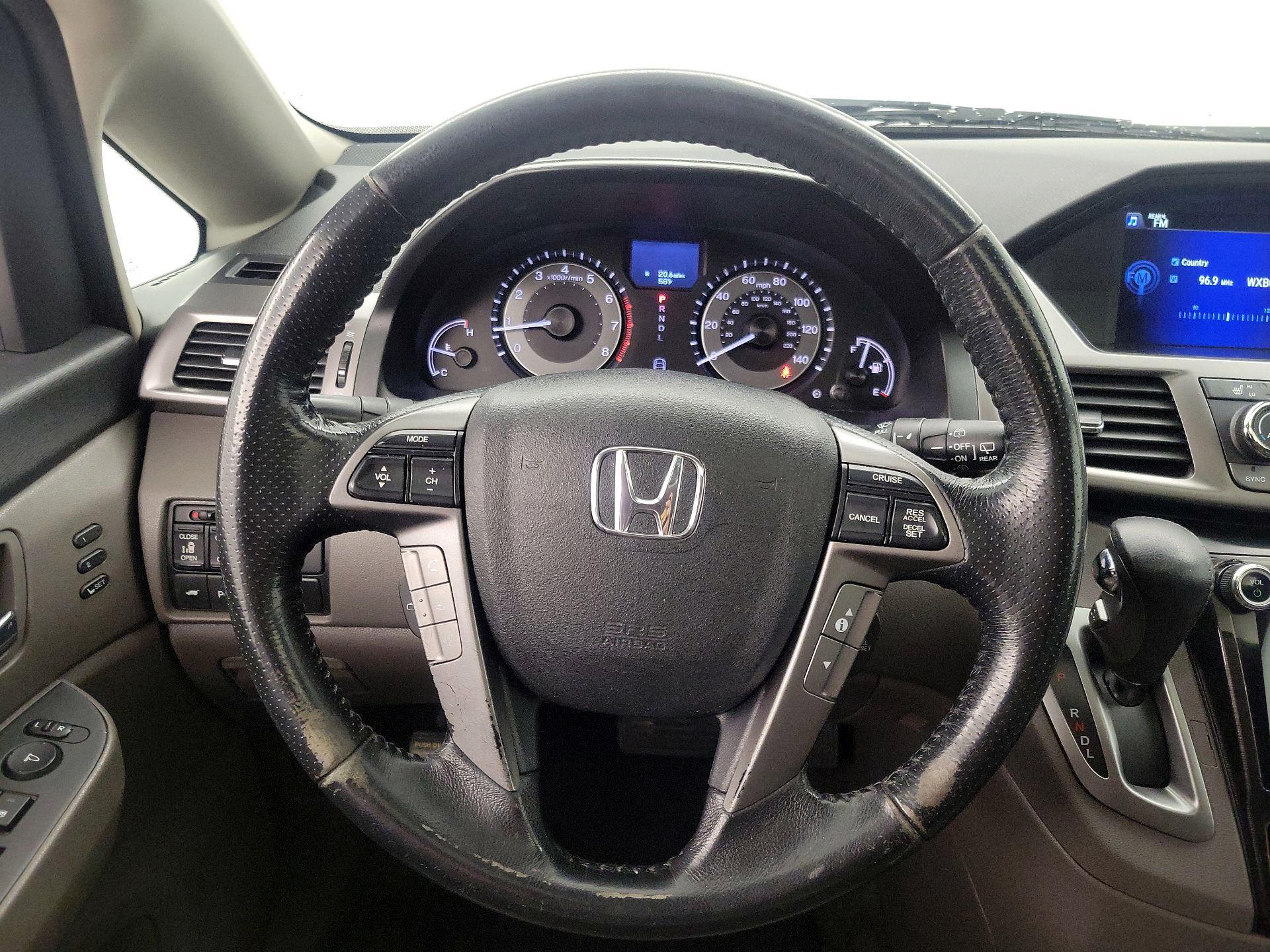 Thumbnail: 2015 Honda Odyssey - 10