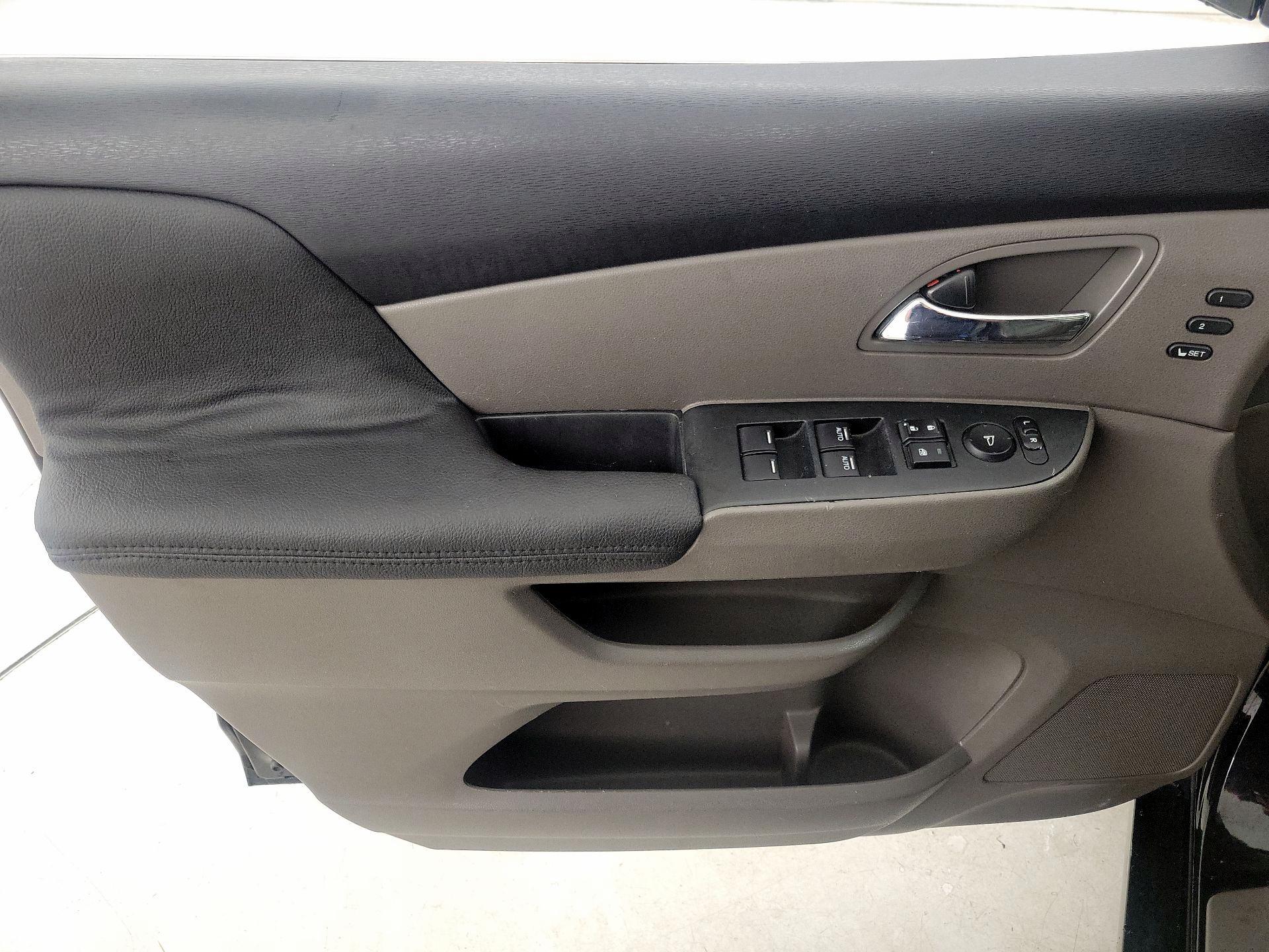 Thumbnail: 2015 Honda Odyssey - 12