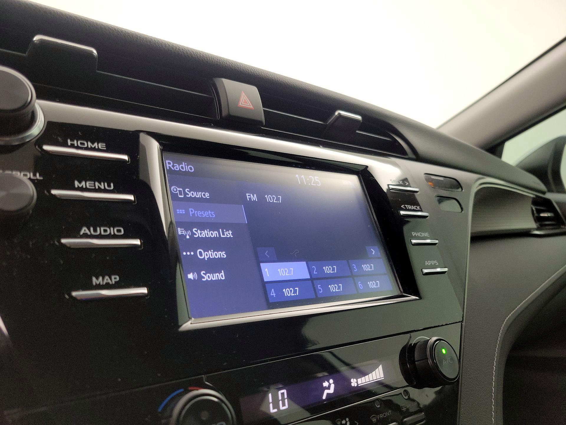 Thumbnail: 2019 Toyota Camry - 15