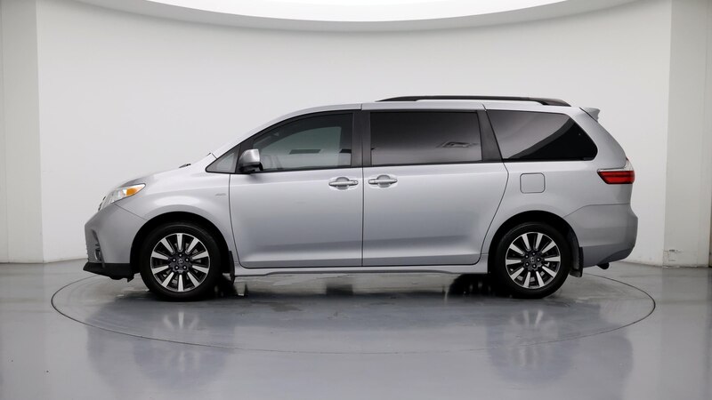 2018 Toyota Sienna XLE 3