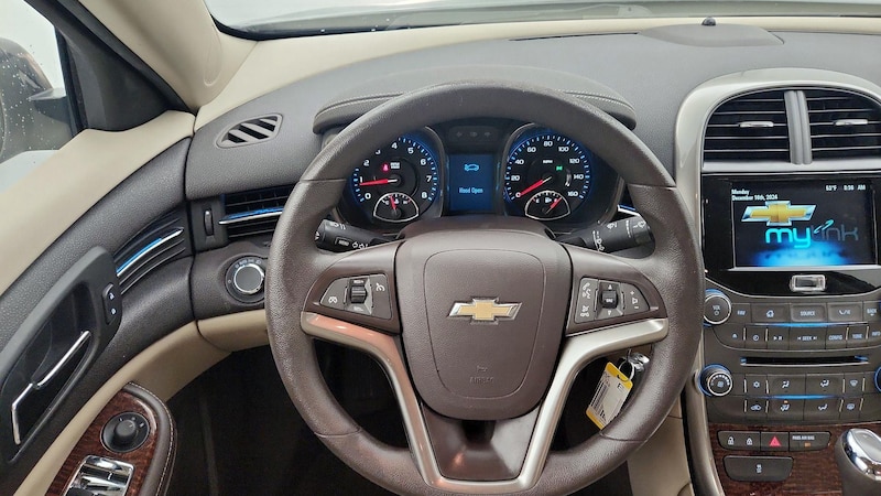 2013 Chevrolet Malibu LT 10