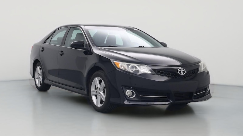 2014 Toyota Camry SE Hero Image