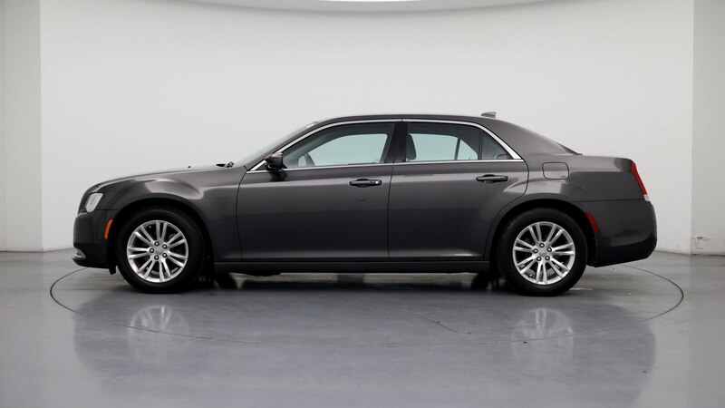 2021 Chrysler 300 Touring 3