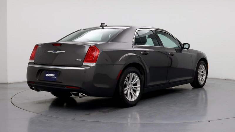 2021 Chrysler 300 Touring 8