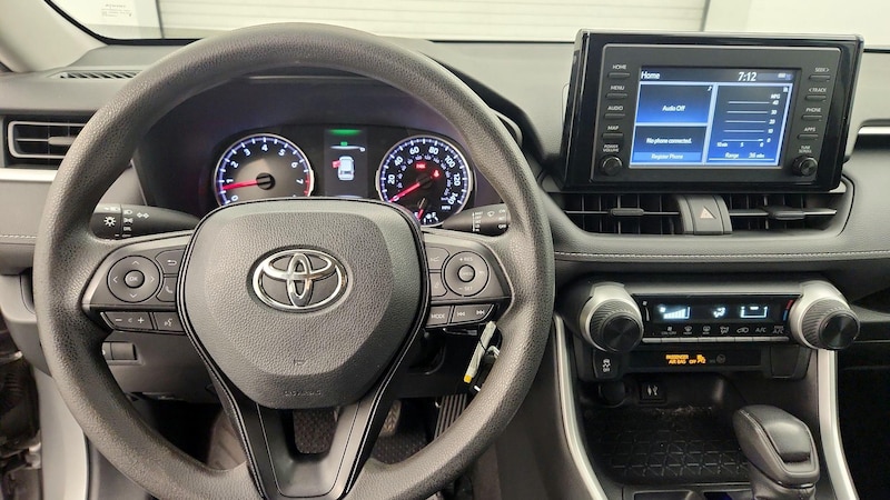 2019 Toyota RAV4 LE 10