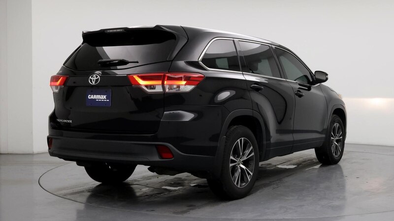 2018 Toyota Highlander LE 8