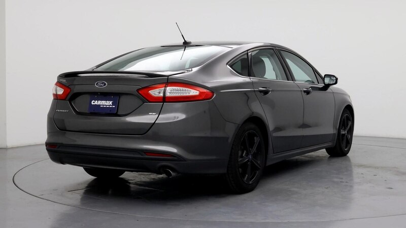 2016 Ford Fusion SE 8