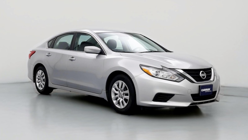 2016 Nissan Altima S Hero Image