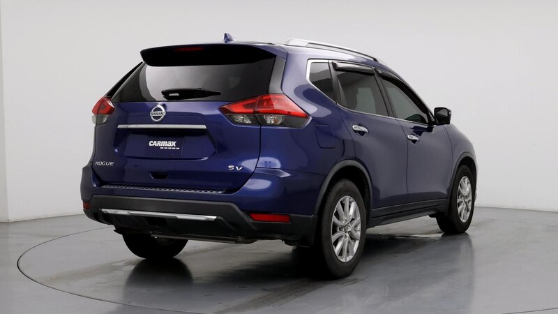 2017 Nissan Rogue SV 8