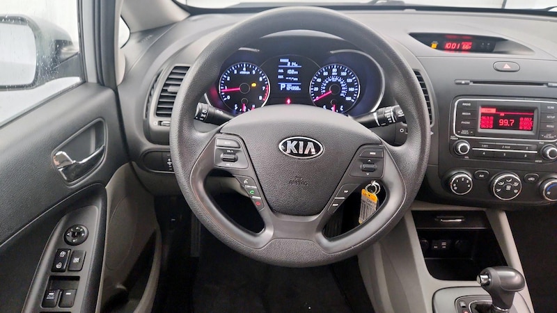 2016 Kia Forte LX 10