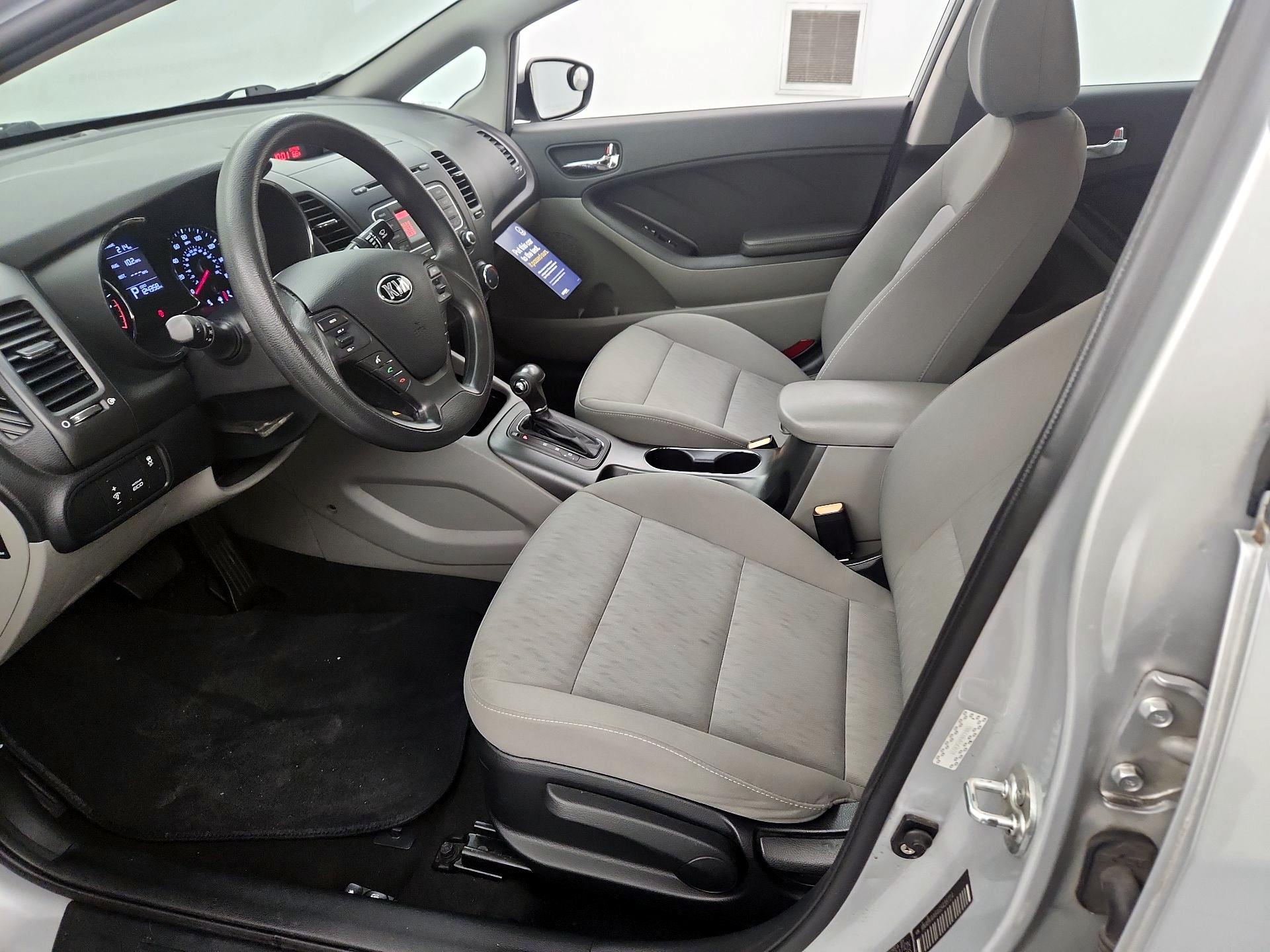 Thumbnail: 2016 Kia Forte - 11