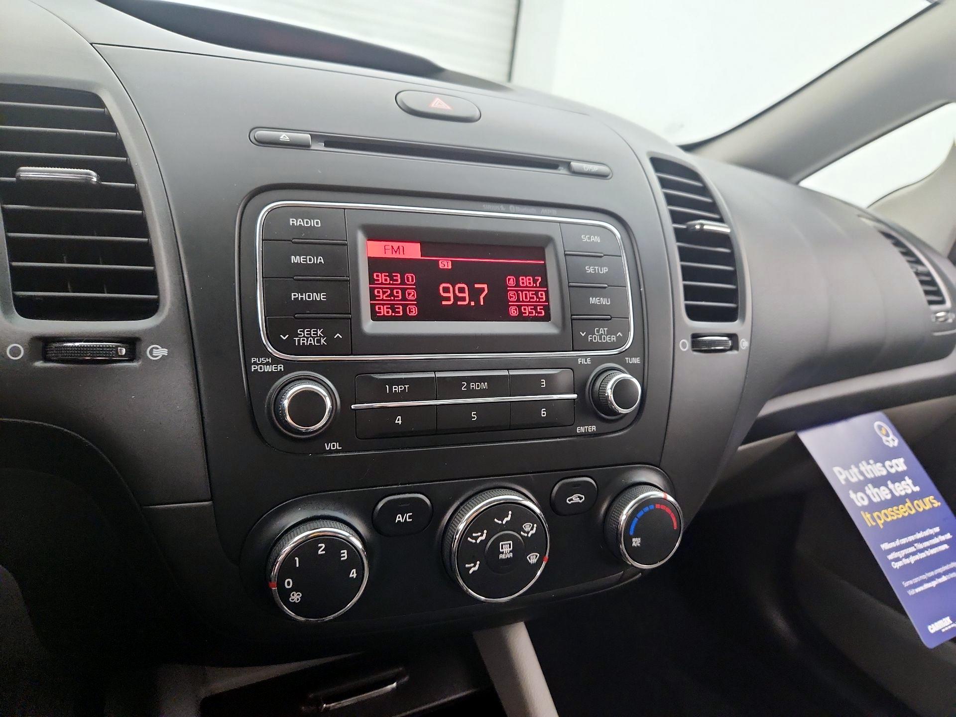 Thumbnail: 2016 Kia Forte - 14