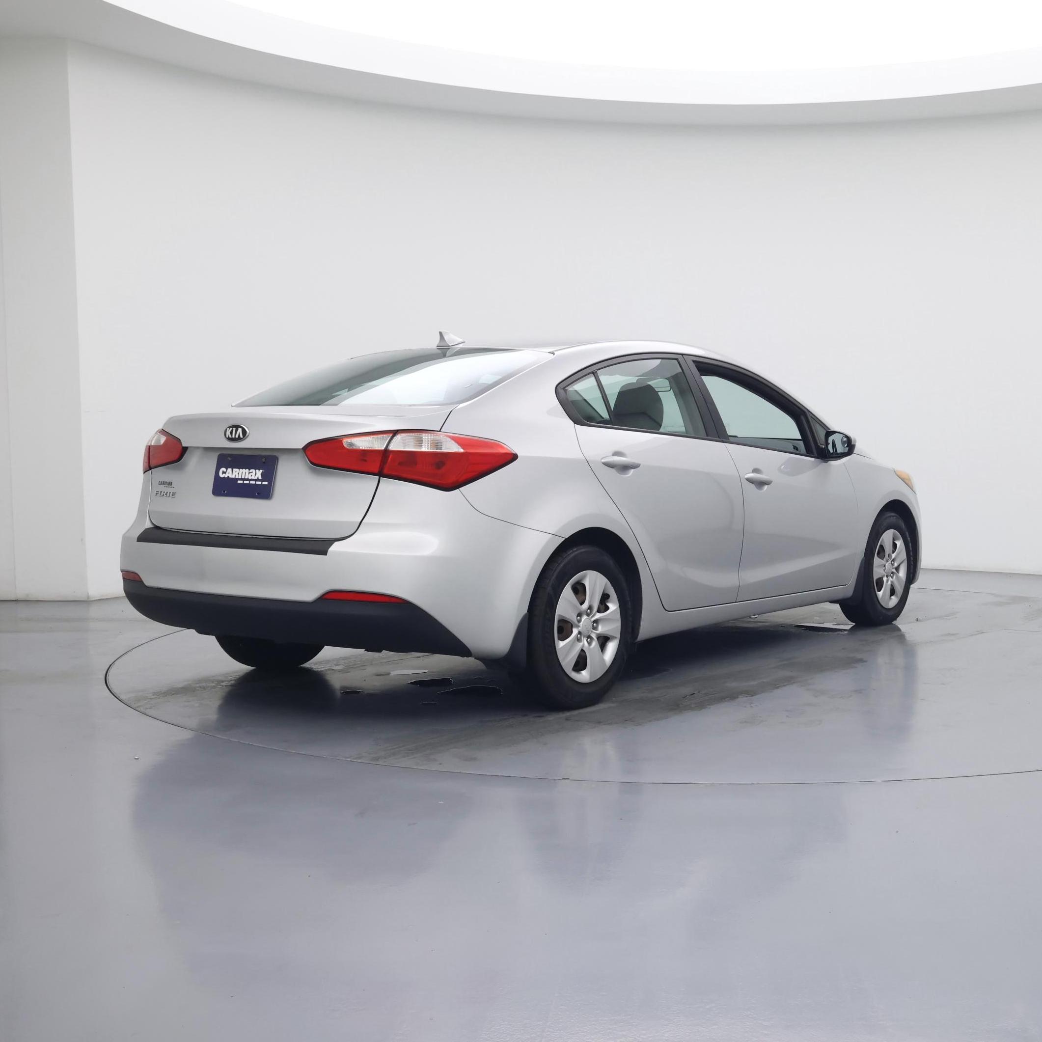 Thumbnail: 2016 Kia Forte - 8