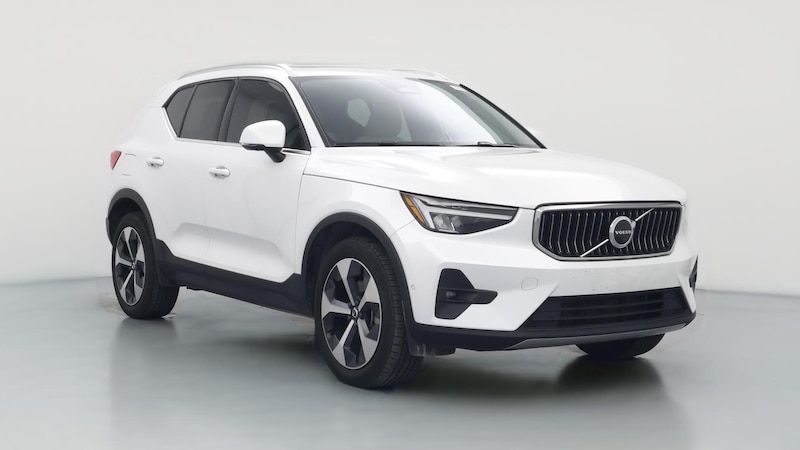 2023 Volvo XC40 B5 Plus Hero Image