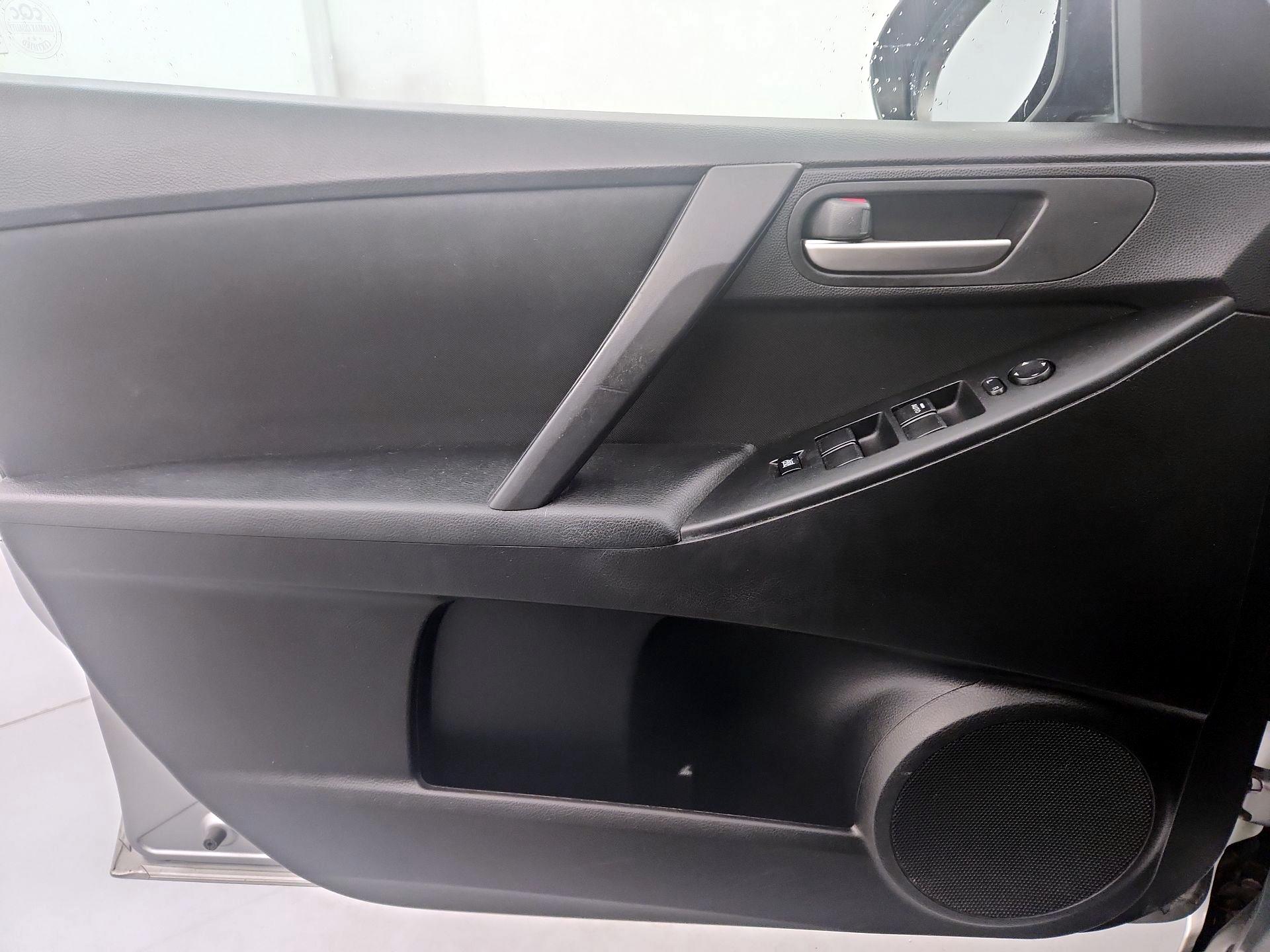 Thumbnail: 2013 Mazda Mazda3 - 12