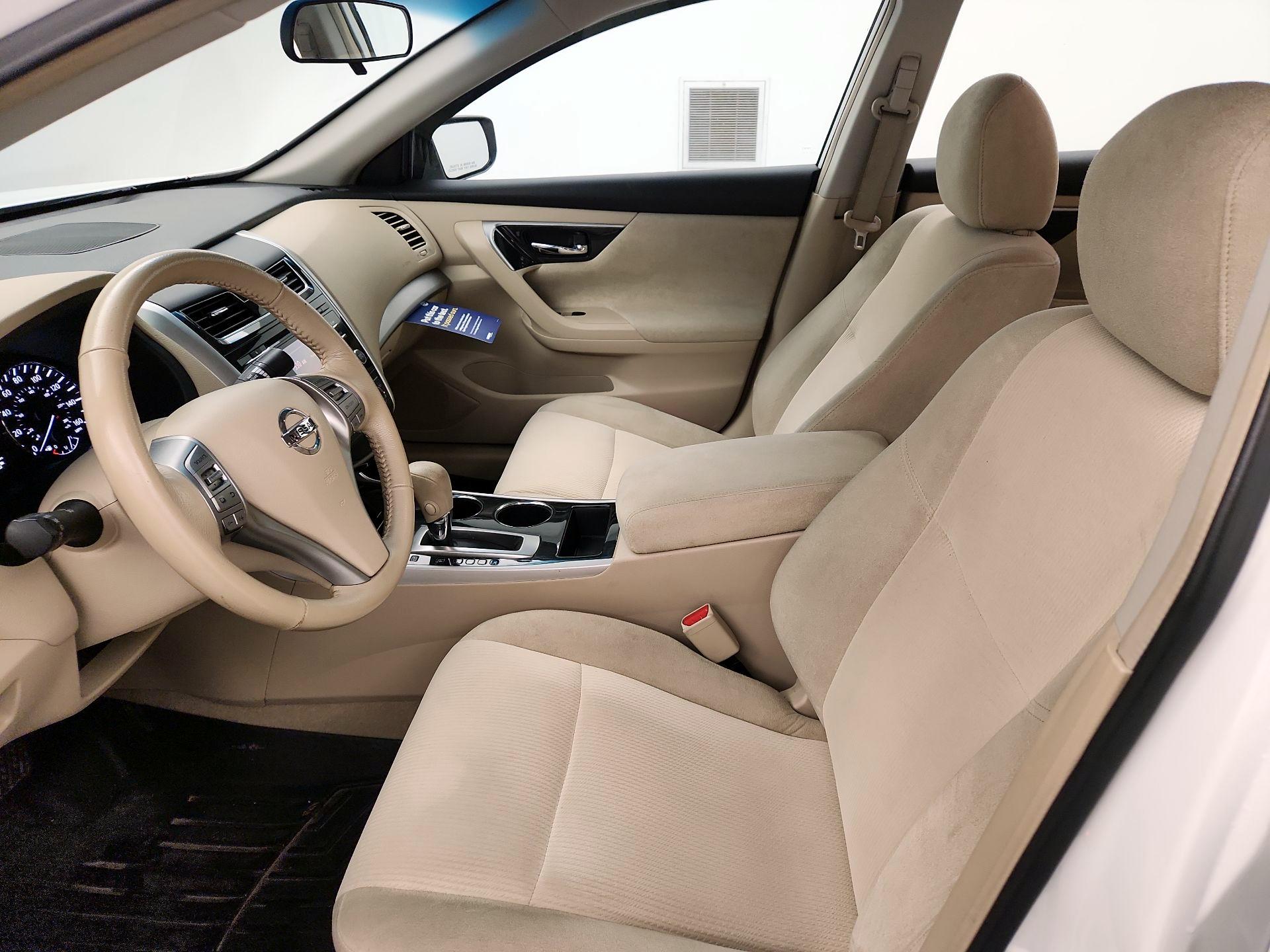 Thumbnail: 2013 Nissan Altima - 11