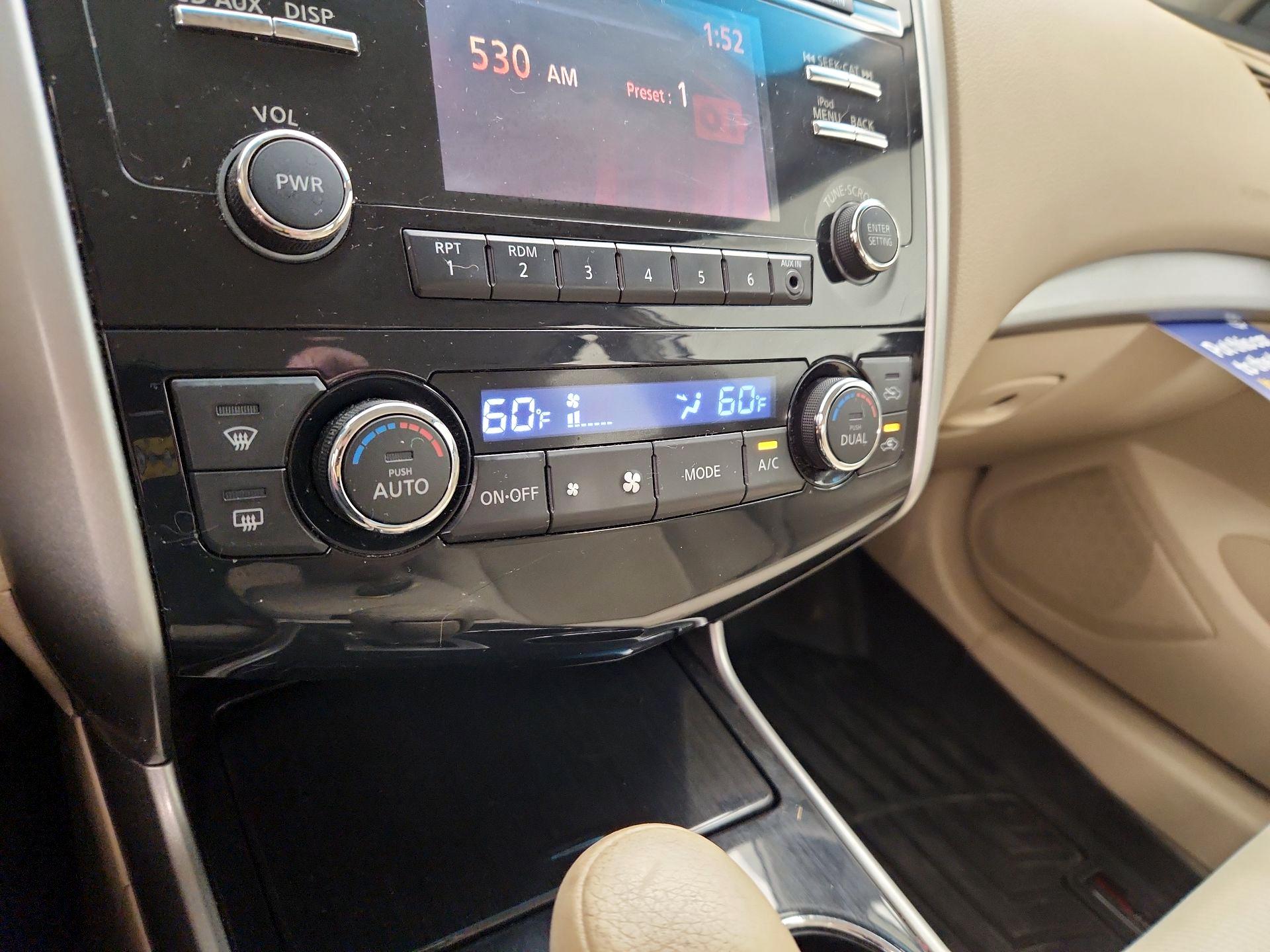 Thumbnail: 2013 Nissan Altima - 15