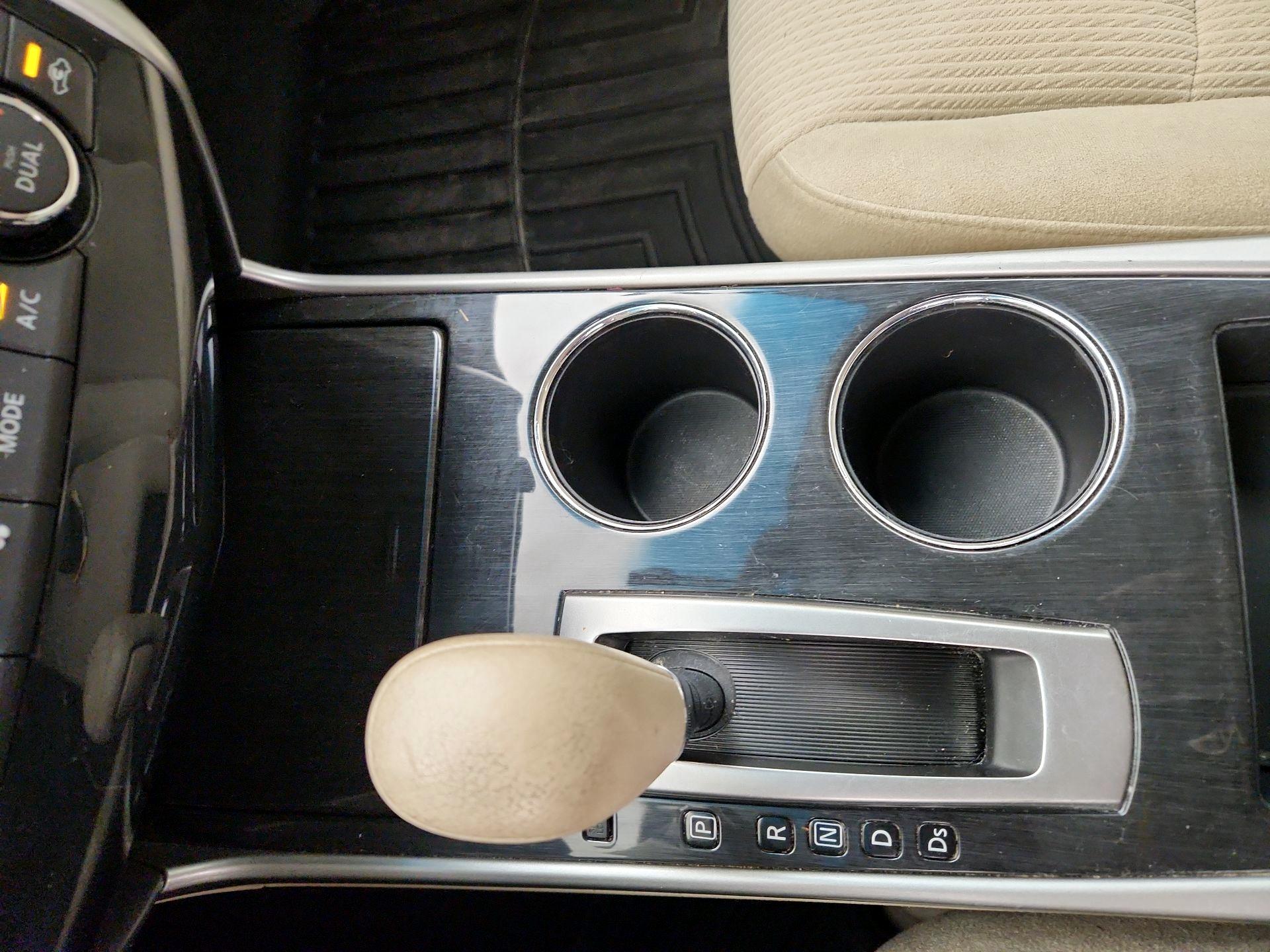 Thumbnail: 2013 Nissan Altima - 16