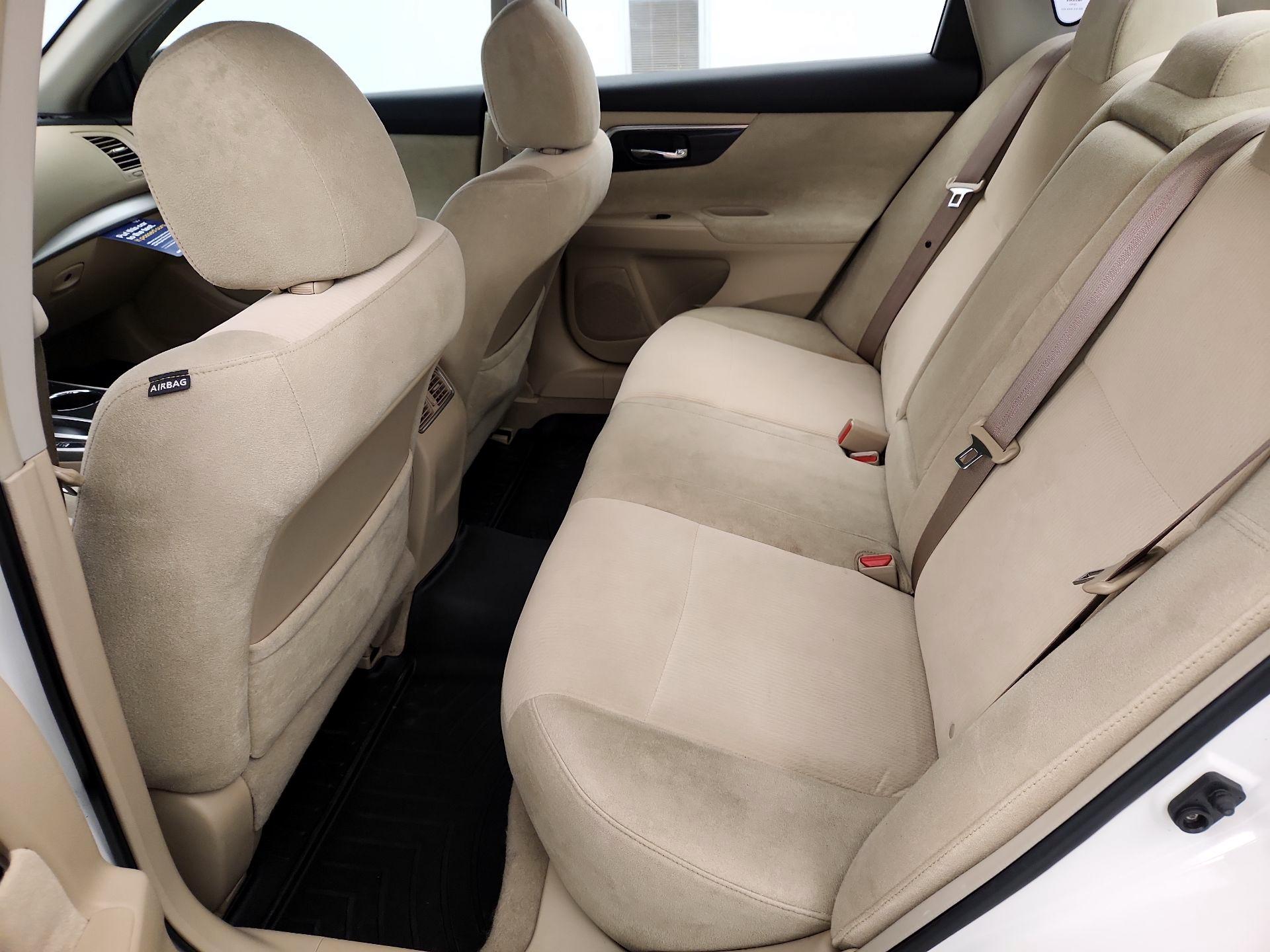 Thumbnail: 2013 Nissan Altima - 17