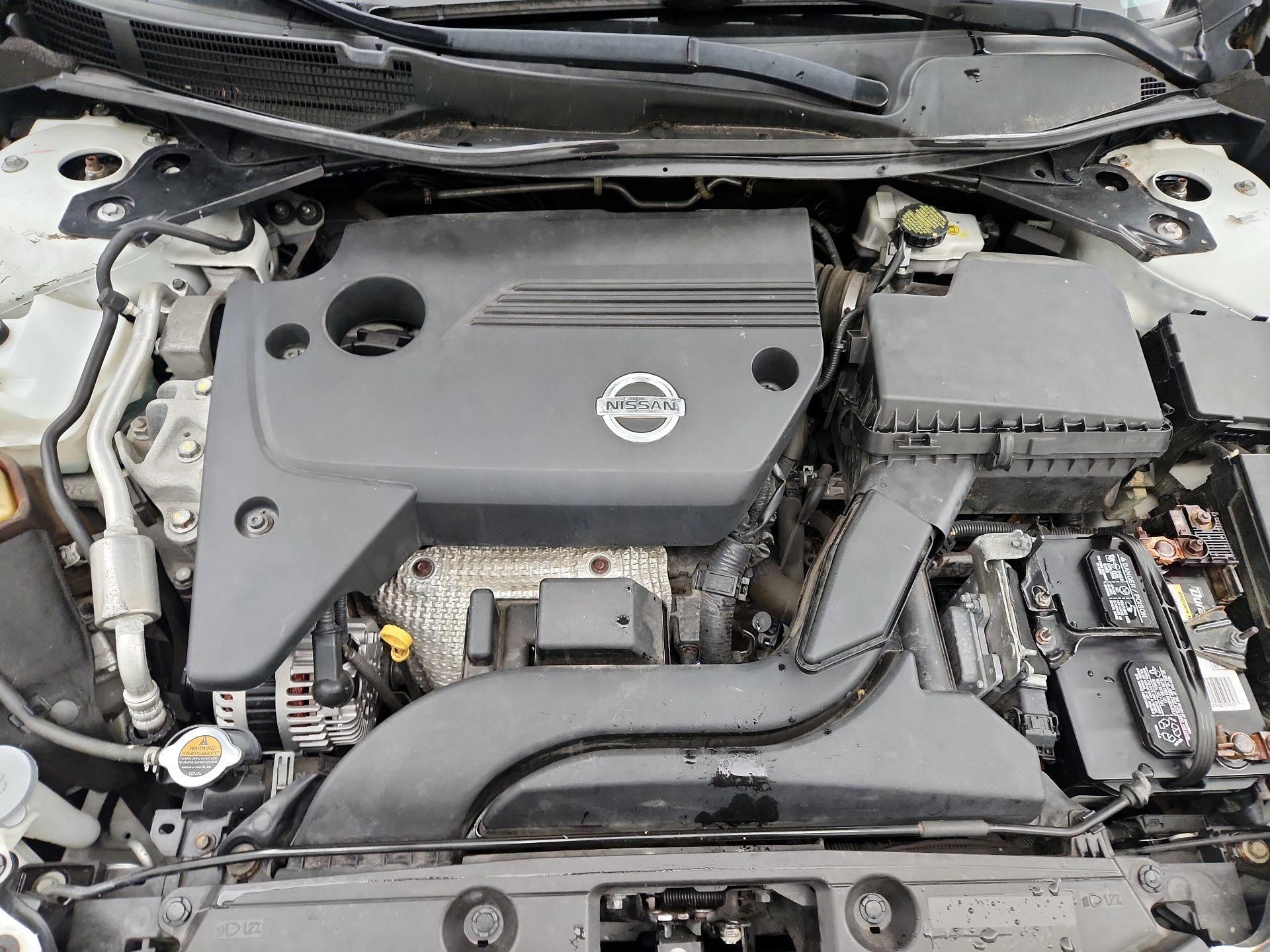 Thumbnail: 2013 Nissan Altima - 19