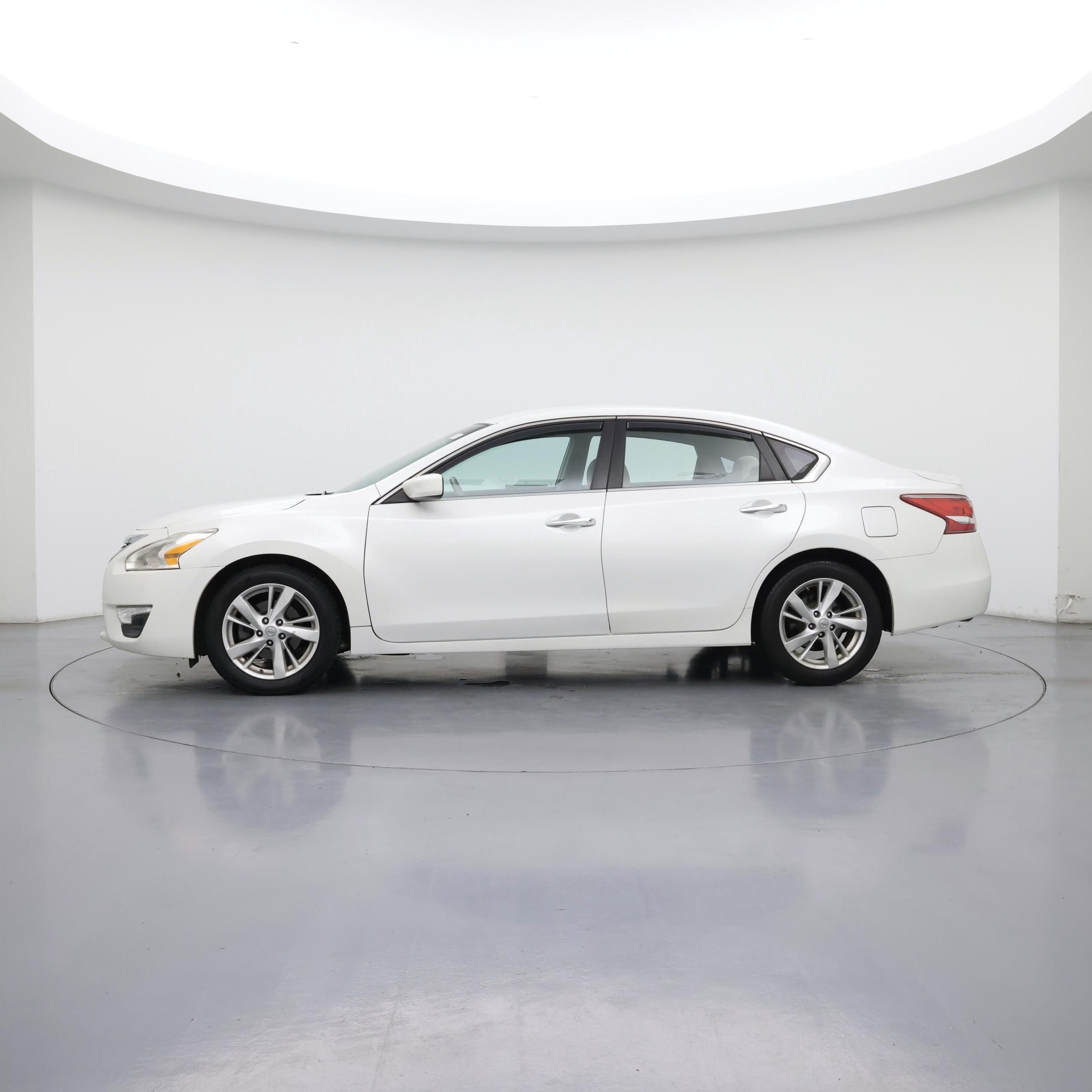 Thumbnail: 2013 Nissan Altima - 3