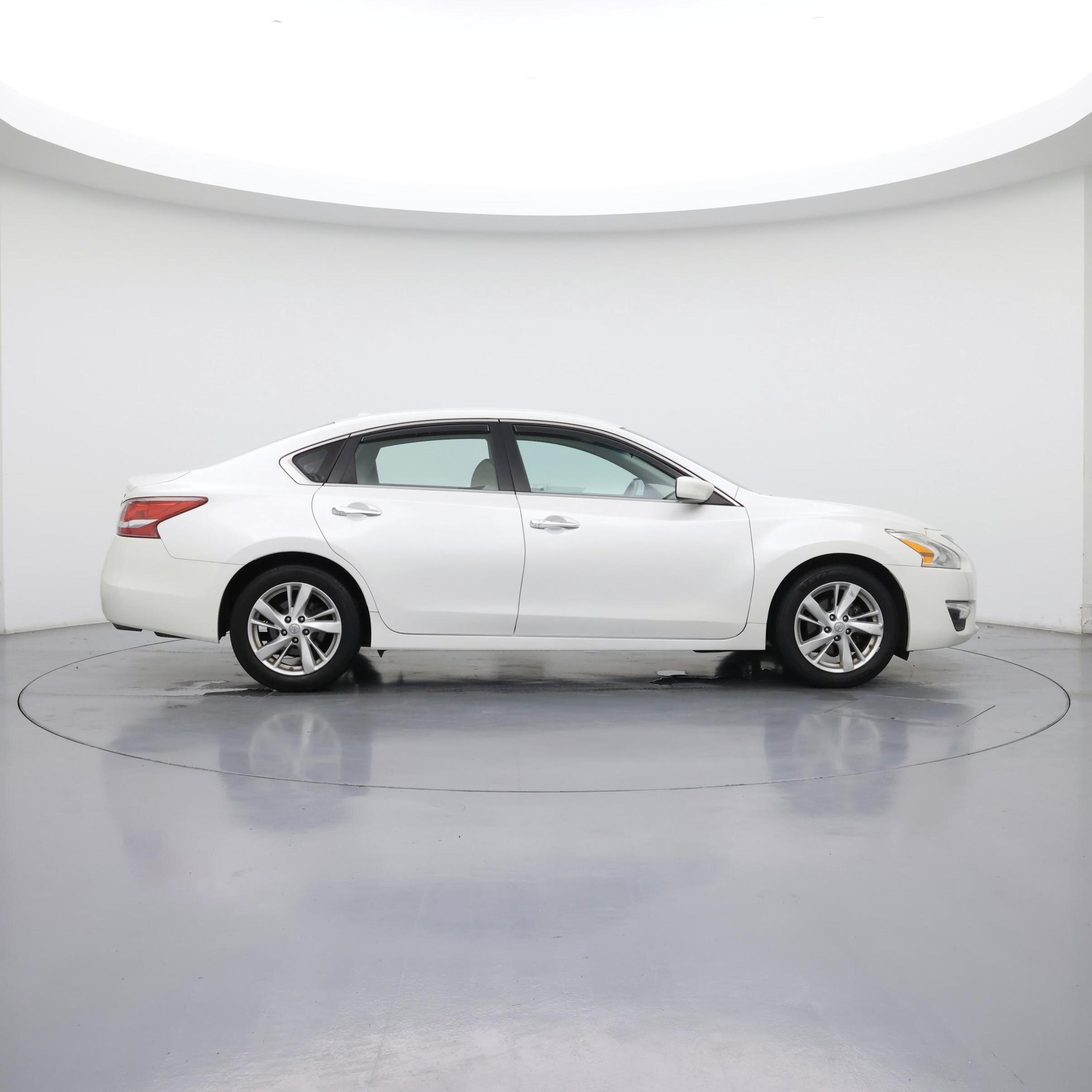 Thumbnail: 2013 Nissan Altima - 7