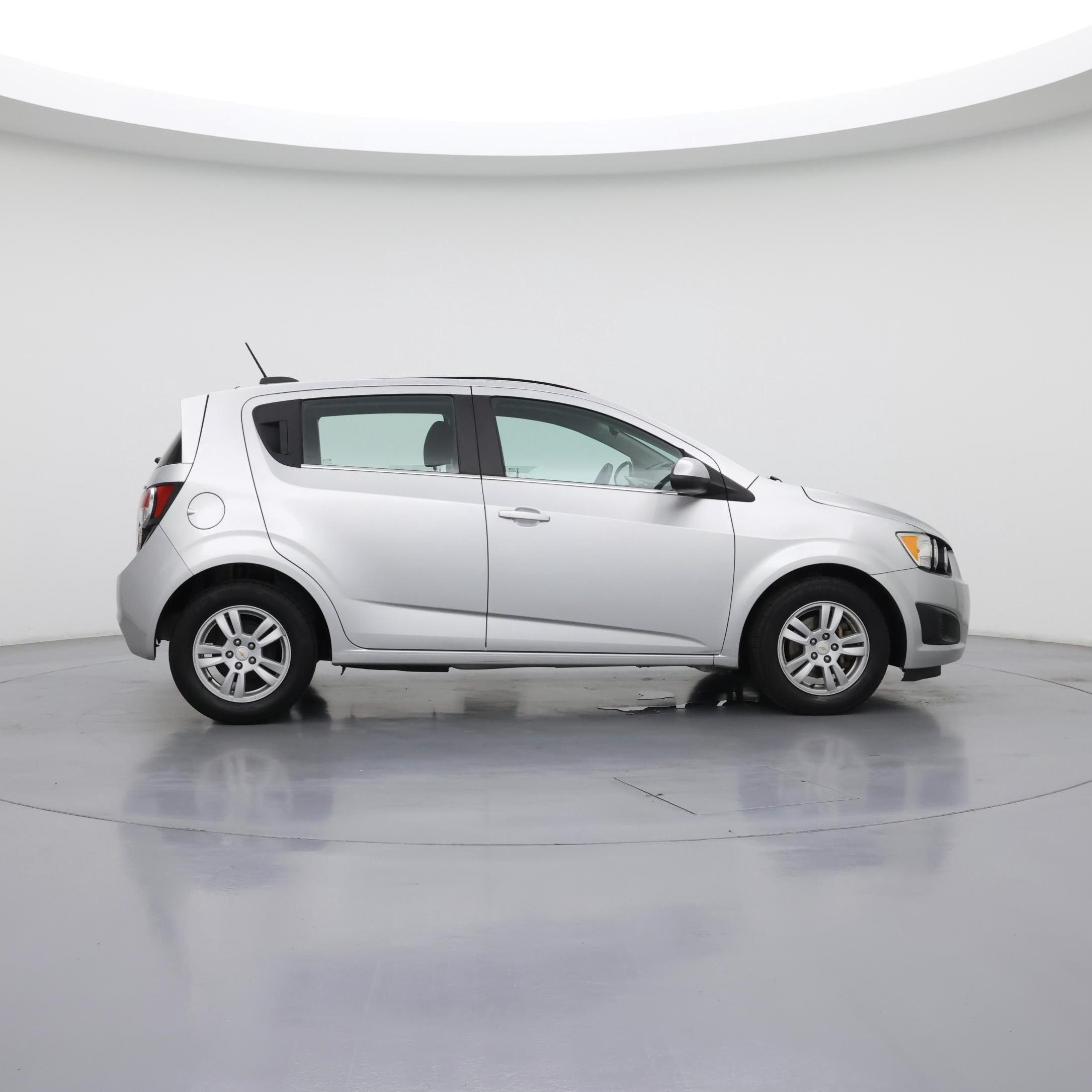 Thumbnail: 2016 Chevrolet Sonic - 7