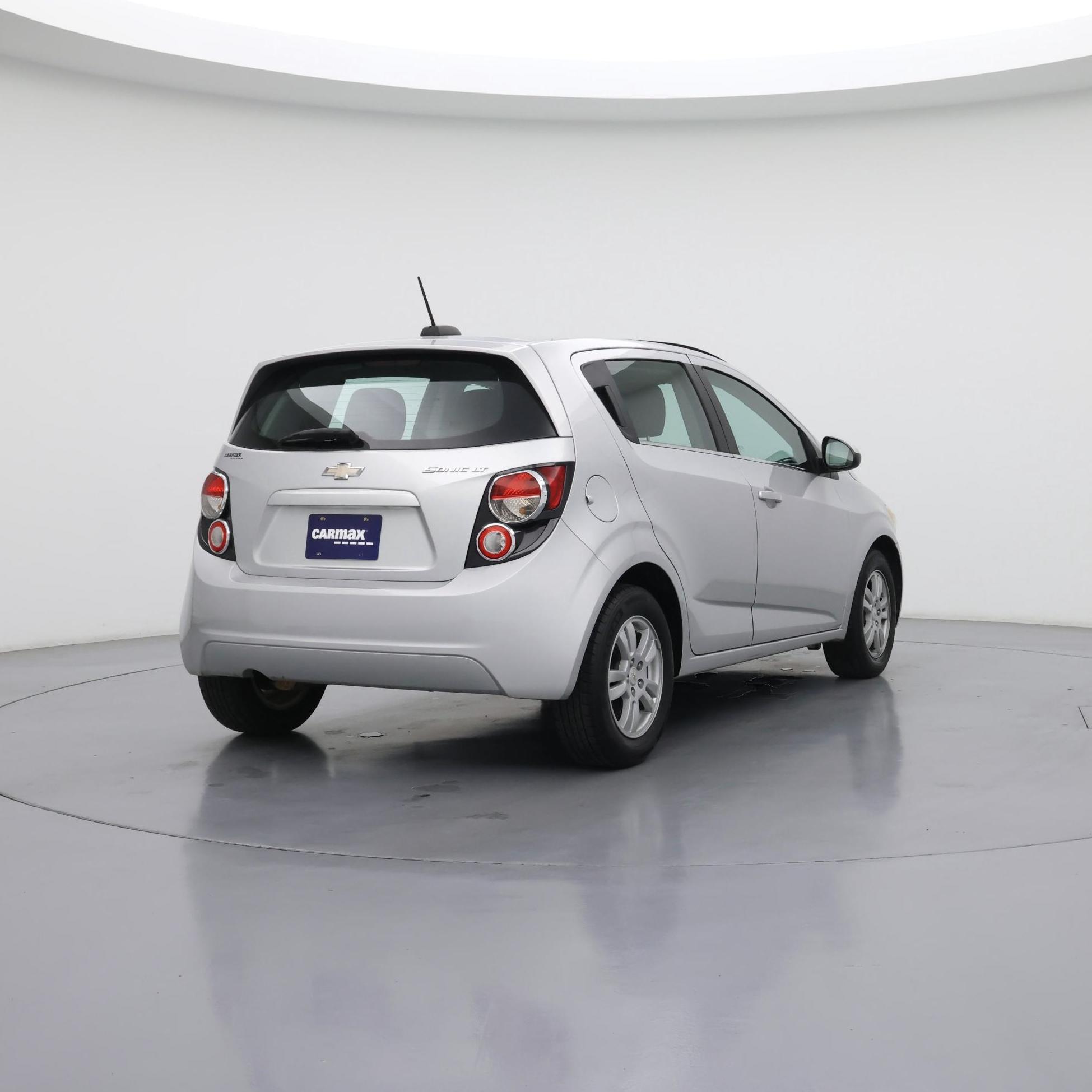Thumbnail: 2016 Chevrolet Sonic - 8