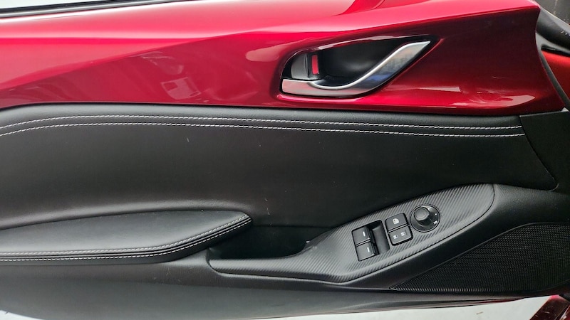 2020 Mazda MX-5 Miata Club 12