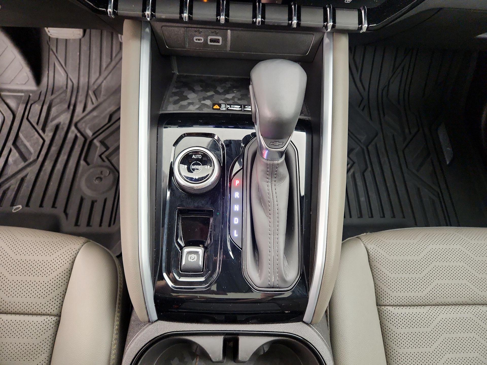 Thumbnail: 2023 Chevrolet Colorado - 17