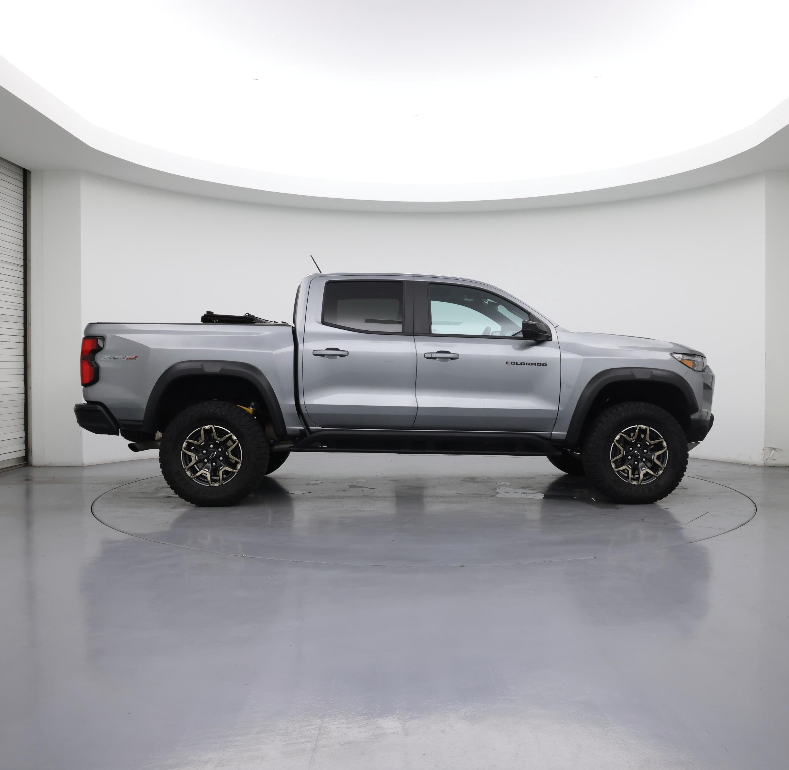 Thumbnail: 2023 Chevrolet Colorado - 7