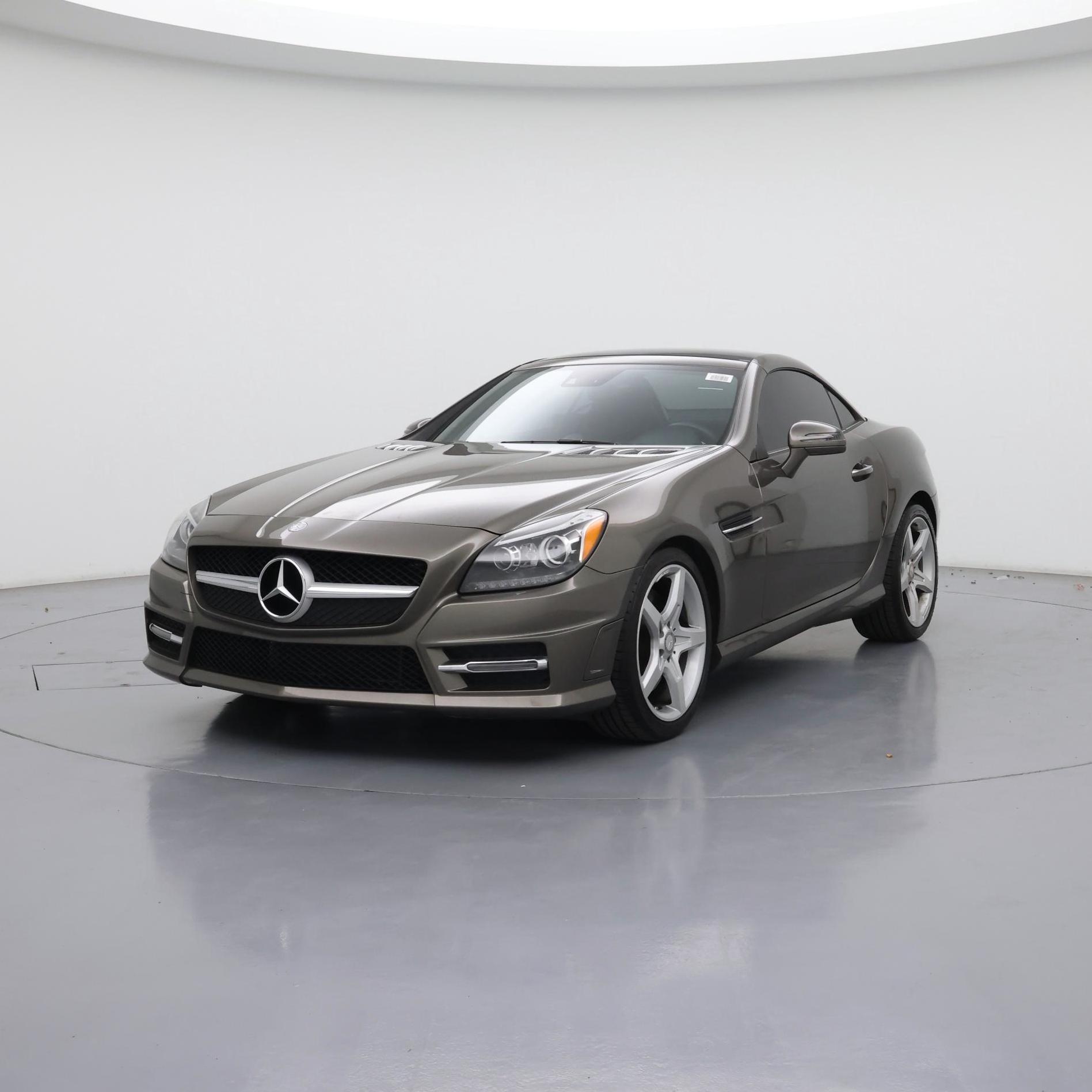 Thumbnail: 2016 Mercedes-Benz SLK - 4