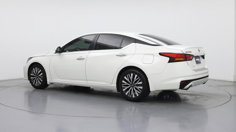 2023 Nissan Altima SV 2