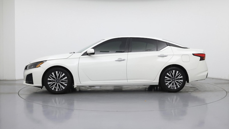 2023 Nissan Altima SV 3
