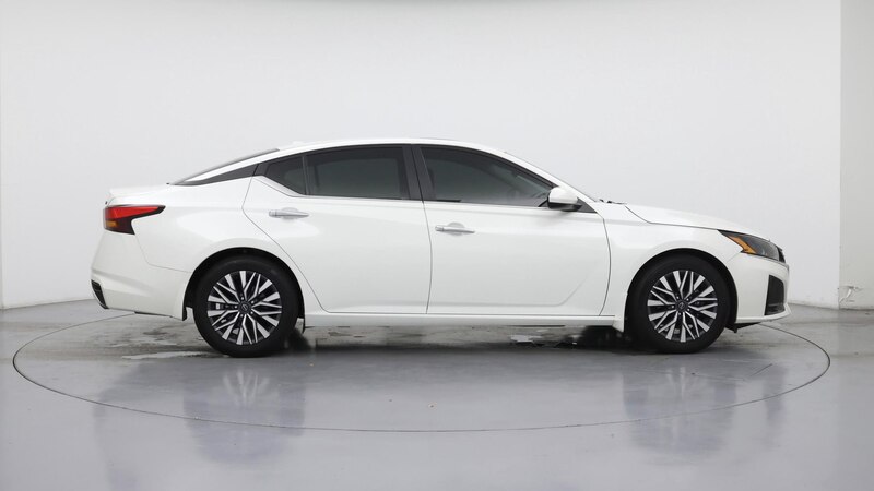 2023 Nissan Altima SV 7