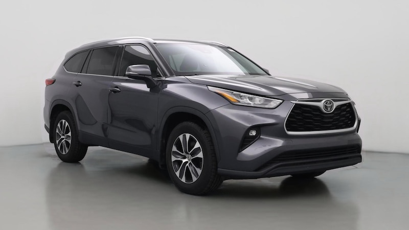 2020 Toyota Highlander XLE Hero Image