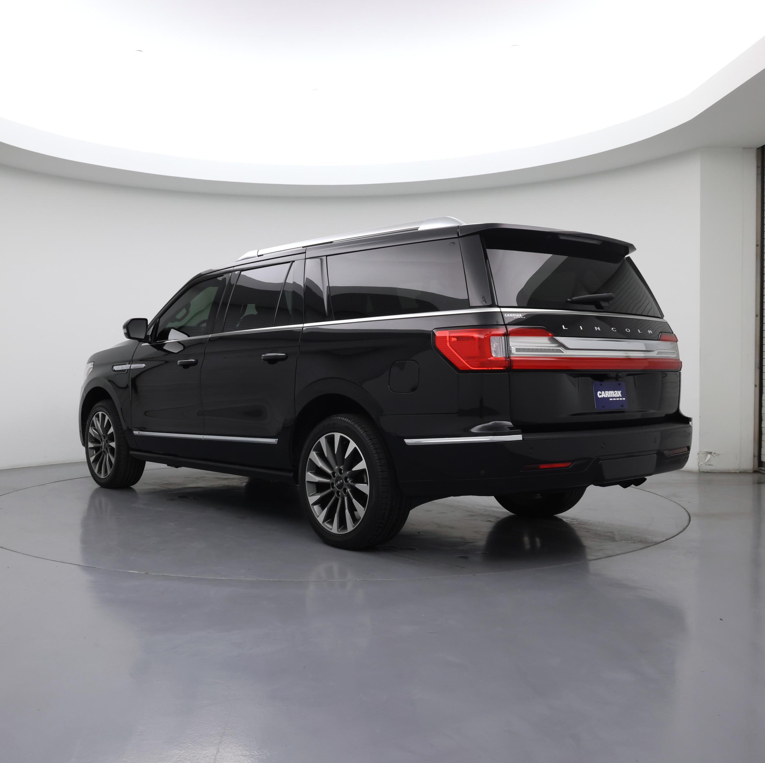 Thumbnail: 2021 Lincoln Navigator L - 2