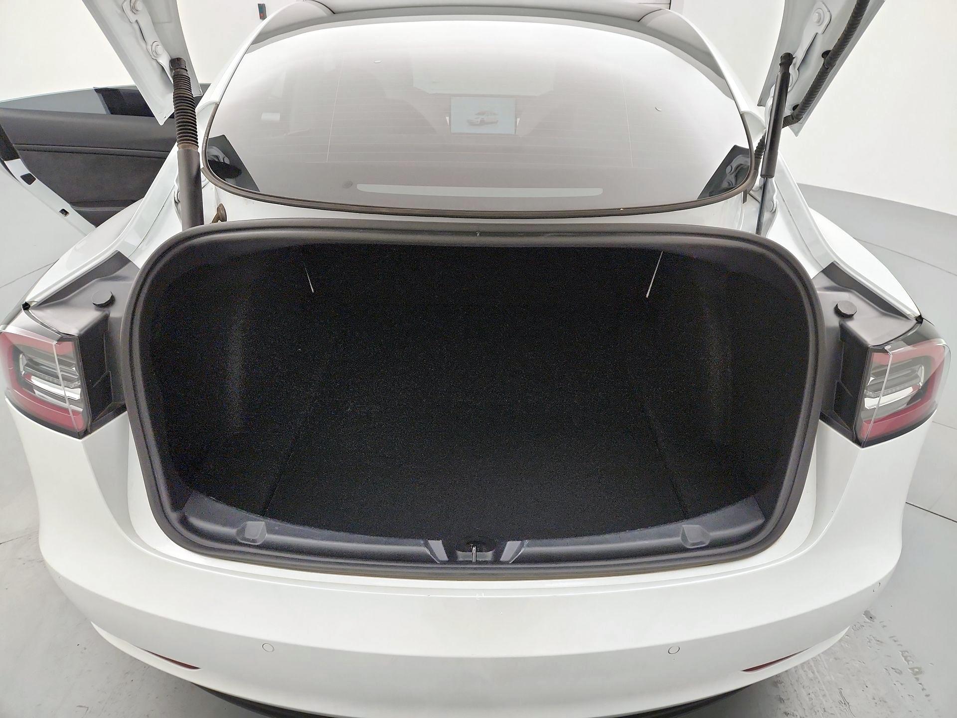 Thumbnail: 2022 Tesla Model 3 - 20