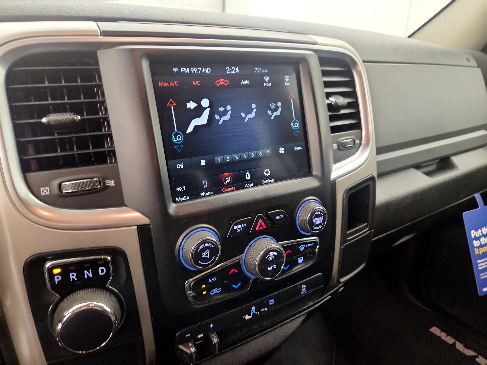 Thumbnail: 2020 RAM 1500 Classic - 16